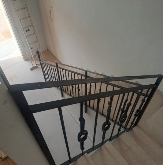 Barandilla metálica decorativa de hierro para escalera interior