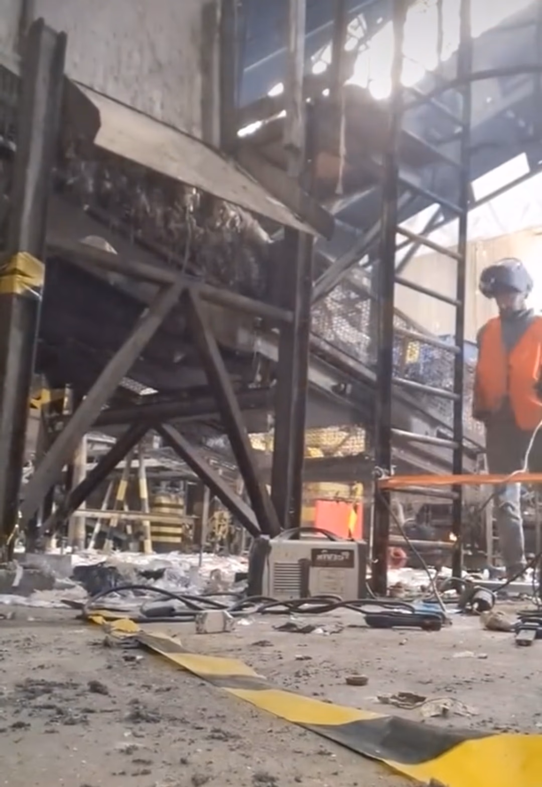Reparación y refuerzo estructural en planta industrial de Zaragoza